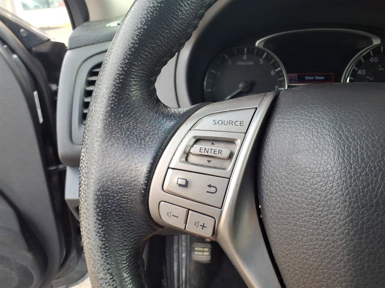 Used 2014 Nissan Altima 2.5 SV FWD image 11