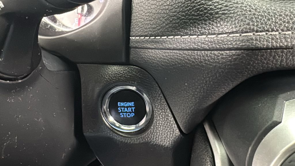 Used 2022 Toyota RAV4 XLE image 23