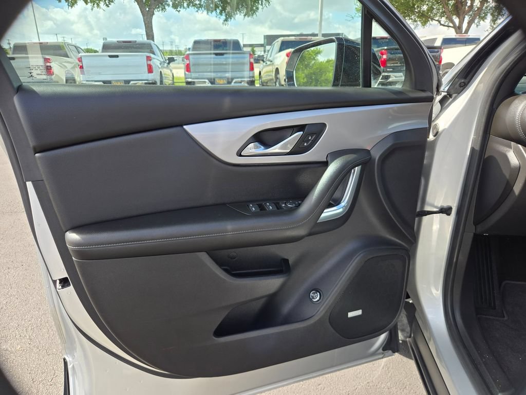 Used 2021 Chevrolet Blazer LT w/ Redline Edition FWD image 12