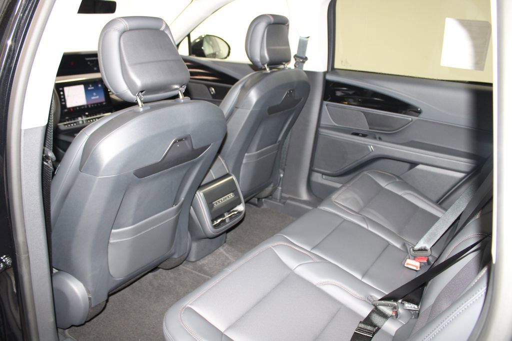 New 2026 Lincoln Nautilus Premier w/ Jet Appearance Package AWD/4WD image 26