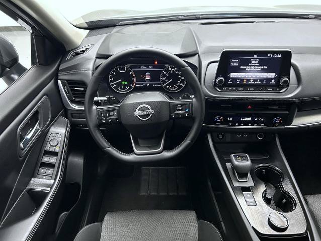 Certified 2025 Nissan Rogue SV AWD/4WD image 14