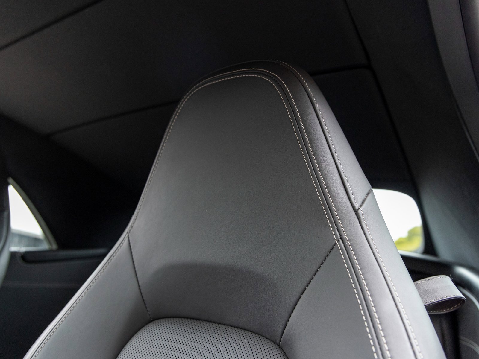 Certified 2022 Porsche 911 Carrera image 33