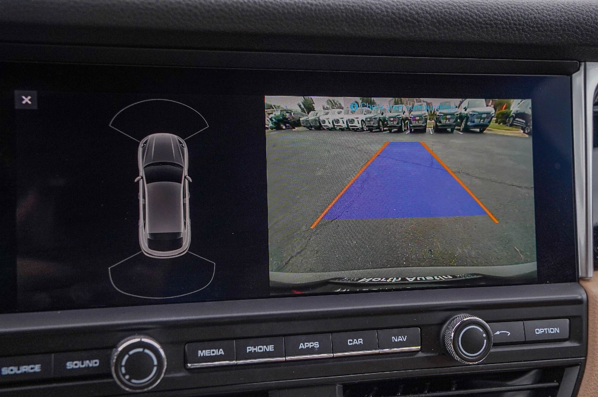 Used 2020 Porsche Macan image 15