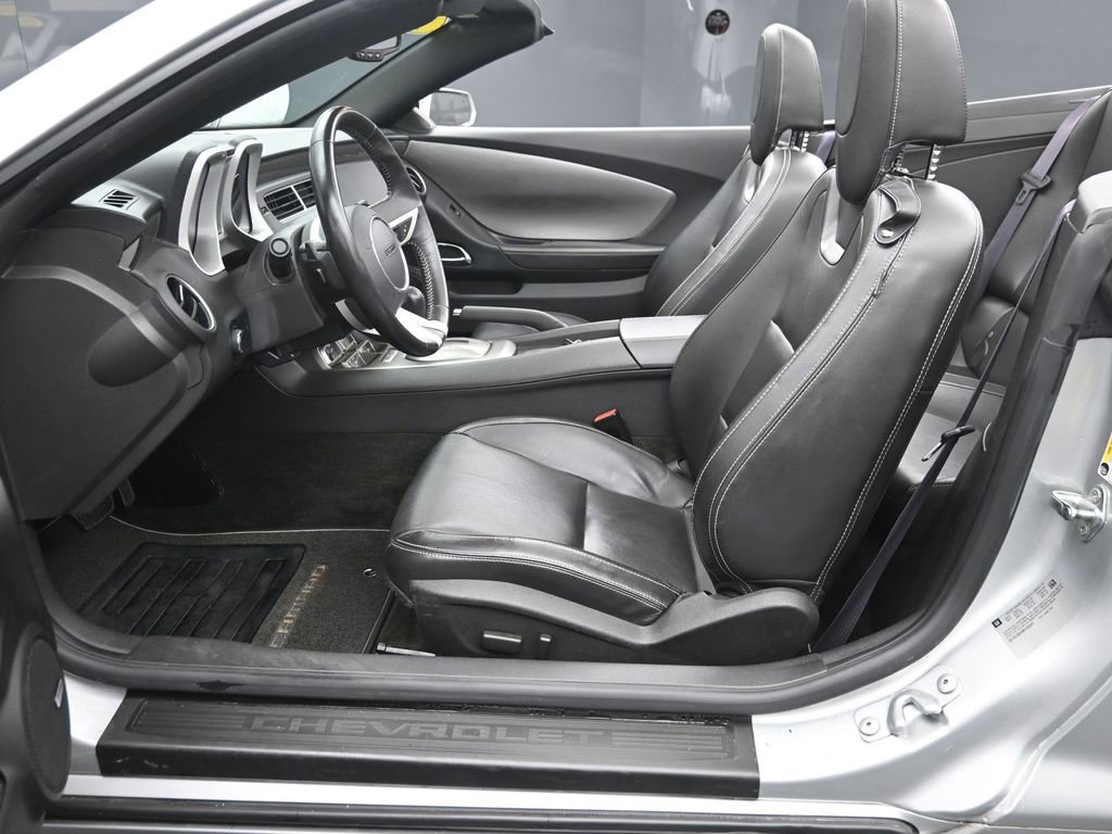 Used 2011 Chevrolet Camaro LT image 13