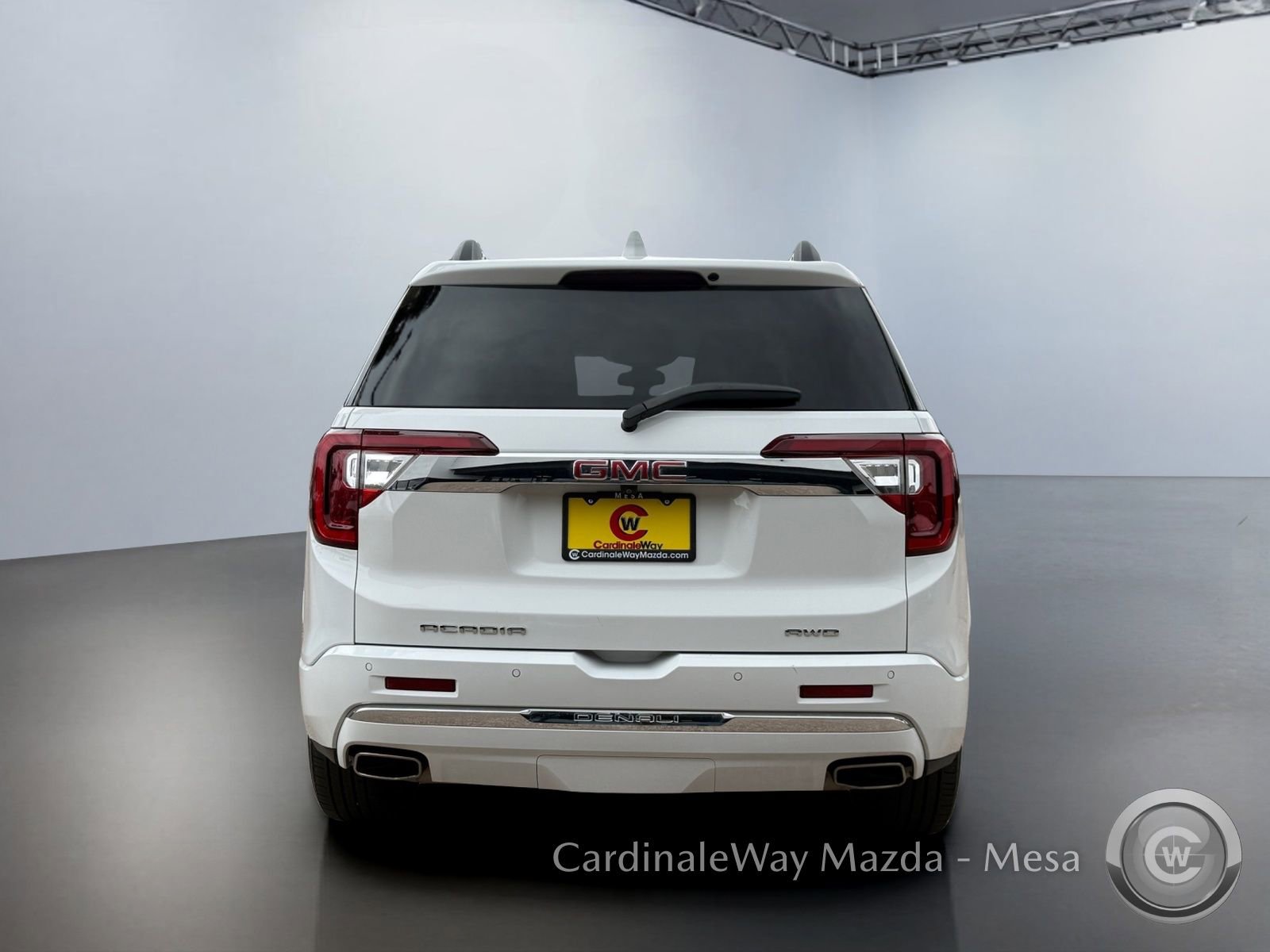 Used 2023 GMC Acadia Denali AWD/4WD image 6
