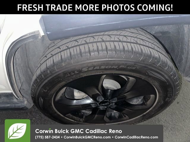 Used 2018 Jeep Compass Latitude image 9