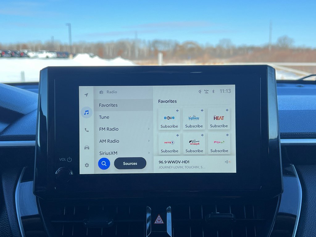 Used 2024 Toyota Corolla Cross LE image 22