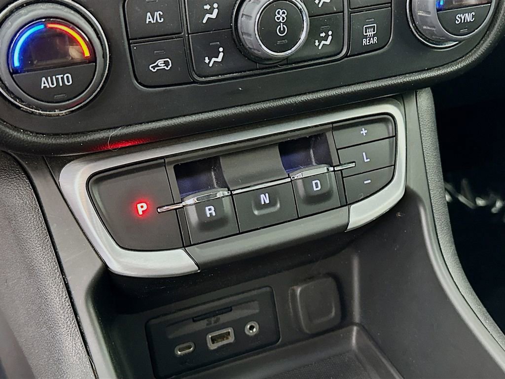 Used 2022 GMC Terrain SLT w/ Infotainment Package II image 25