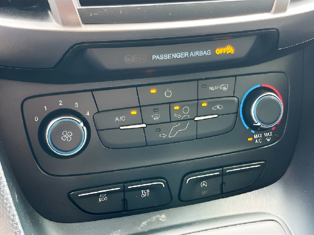 Used 2023 Ford Transit Connect XL FWD image 15