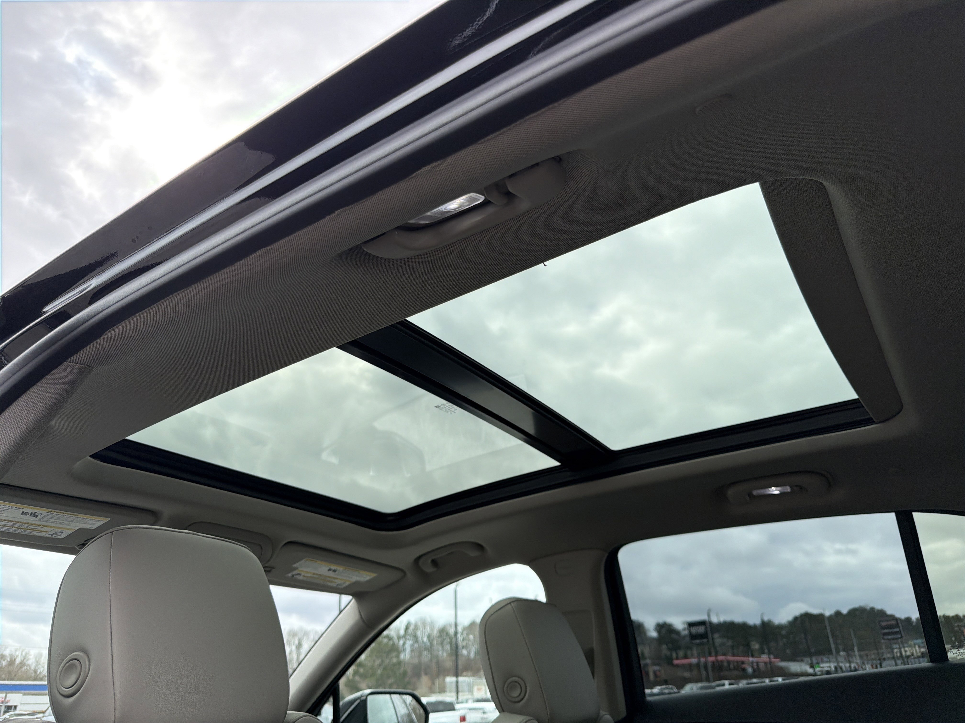 Used 2019 Cadillac XT4 Premium Luxury w/ Cold Weather Package image 27