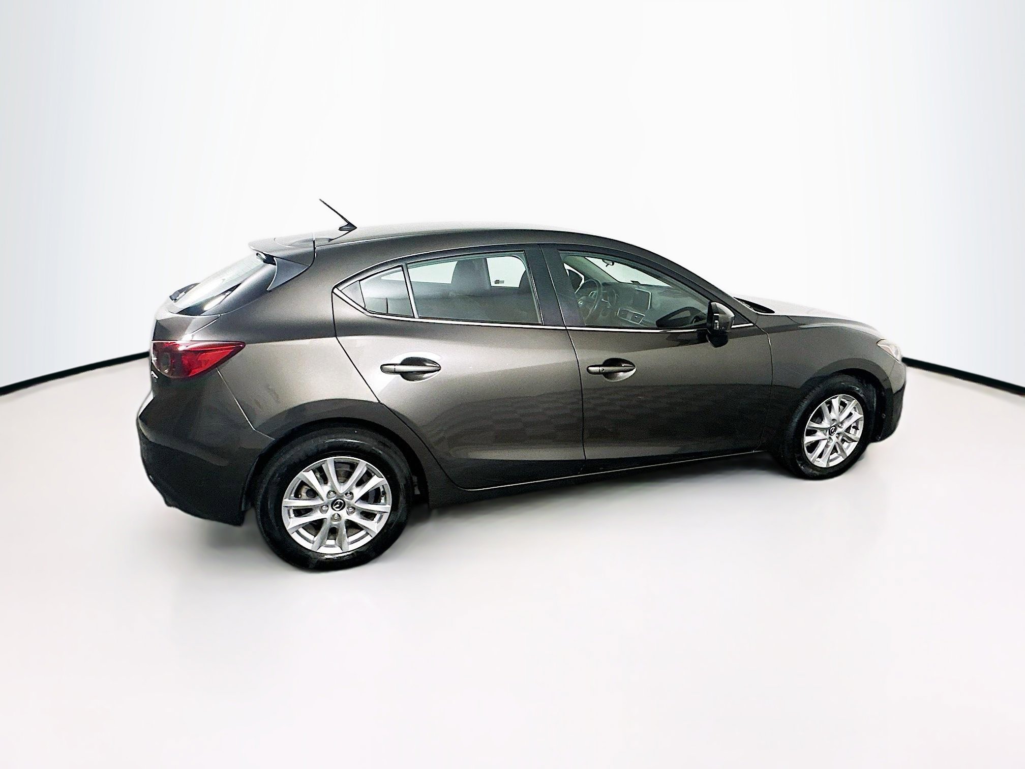 Used 2015 MAZDA MAZDA3 i Touring image 29