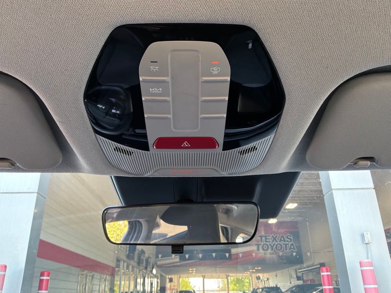Used 2025 Kia K4 FWD image 16
