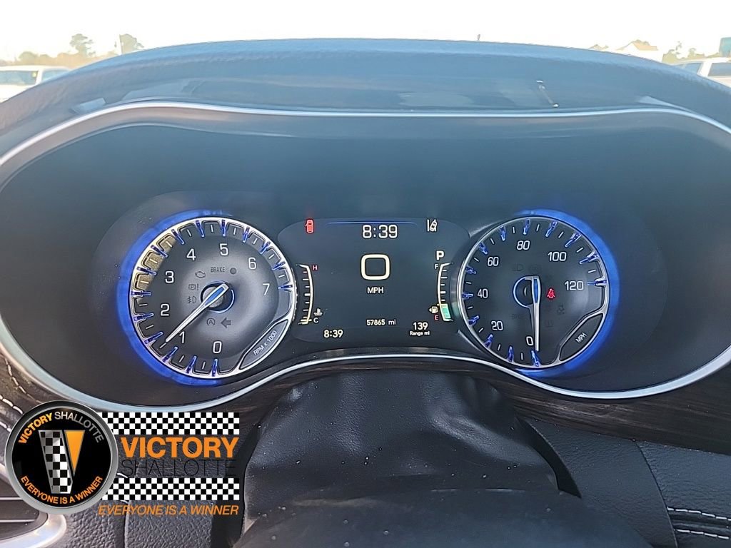 Certified 2023 Chrysler Pacifica Limited image 12