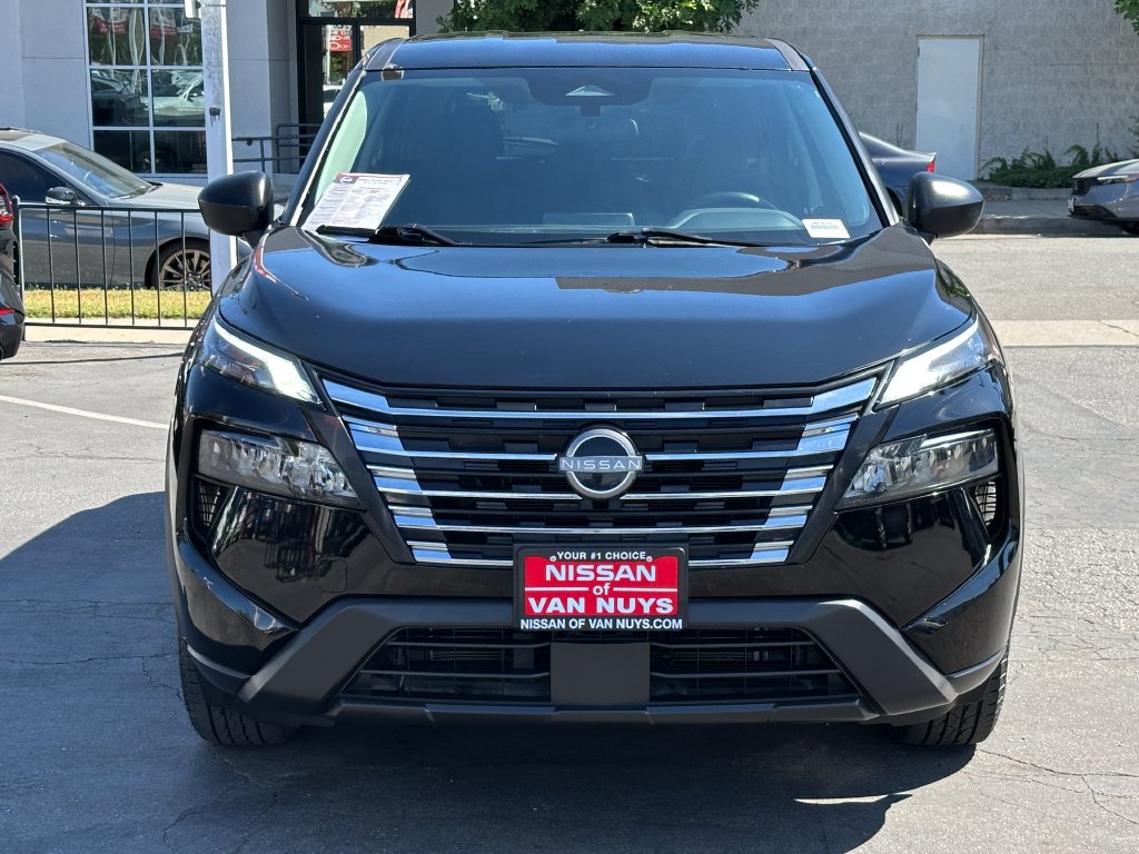 Used 2024 Nissan Rogue S FWD image 12