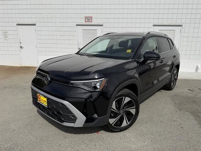 New 2025 Volkswagen Taos SE image 1