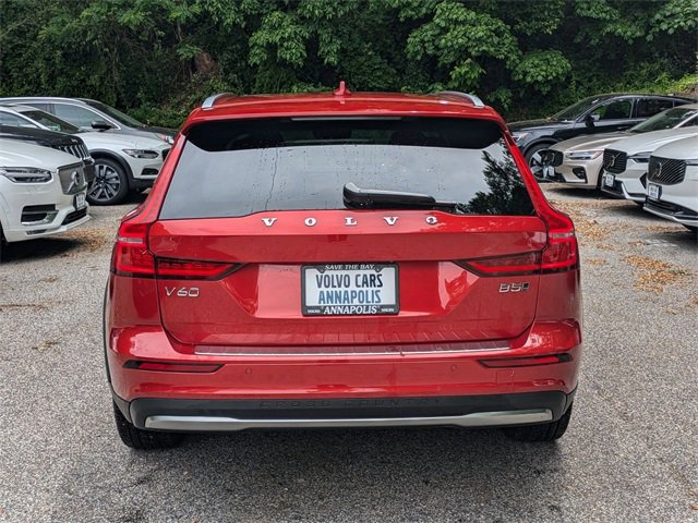 Certified 2024 Volvo V60 B5 Cross Country Plus image 6