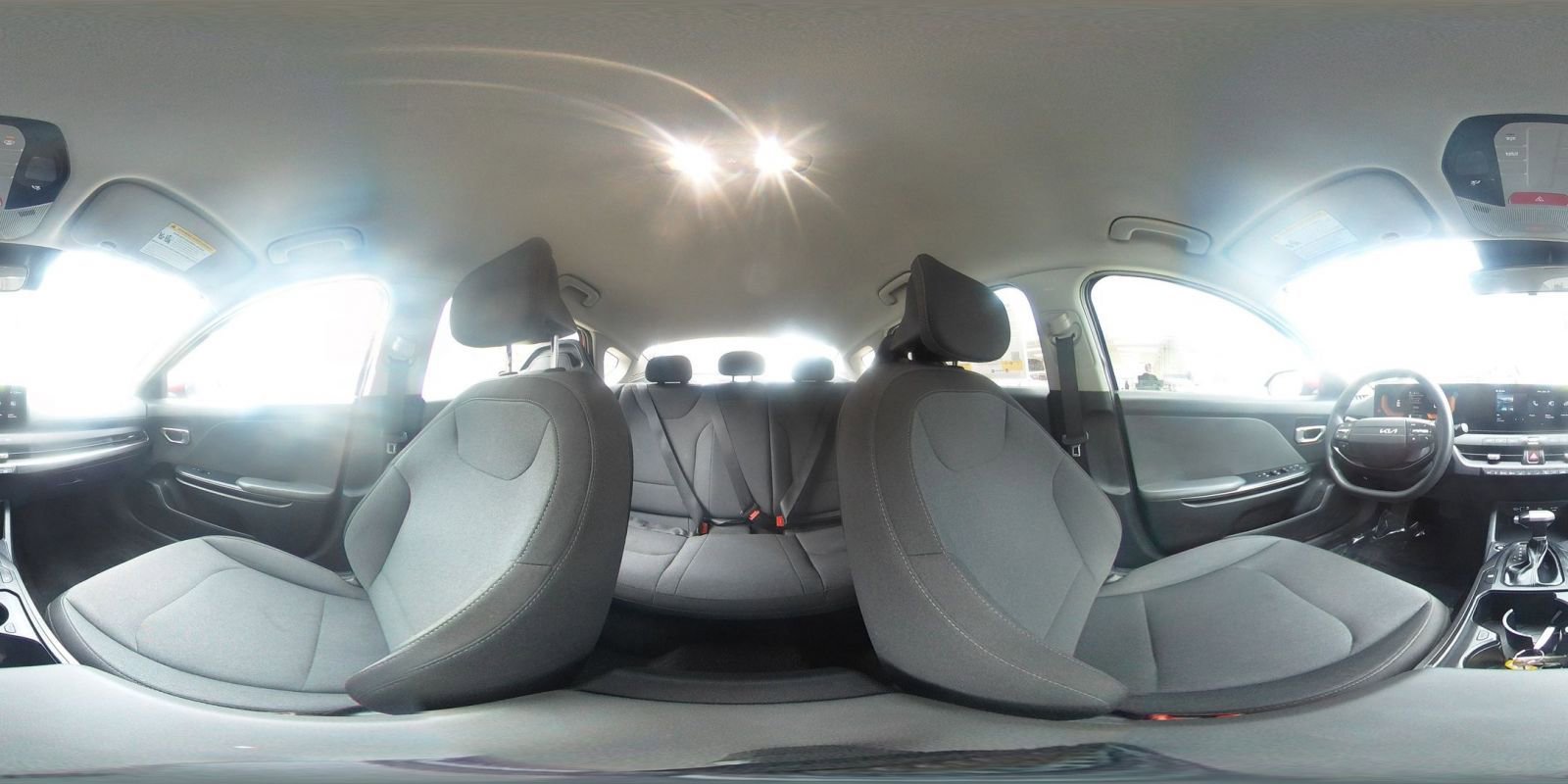 Used 2025 Kia K4 LXS image 42