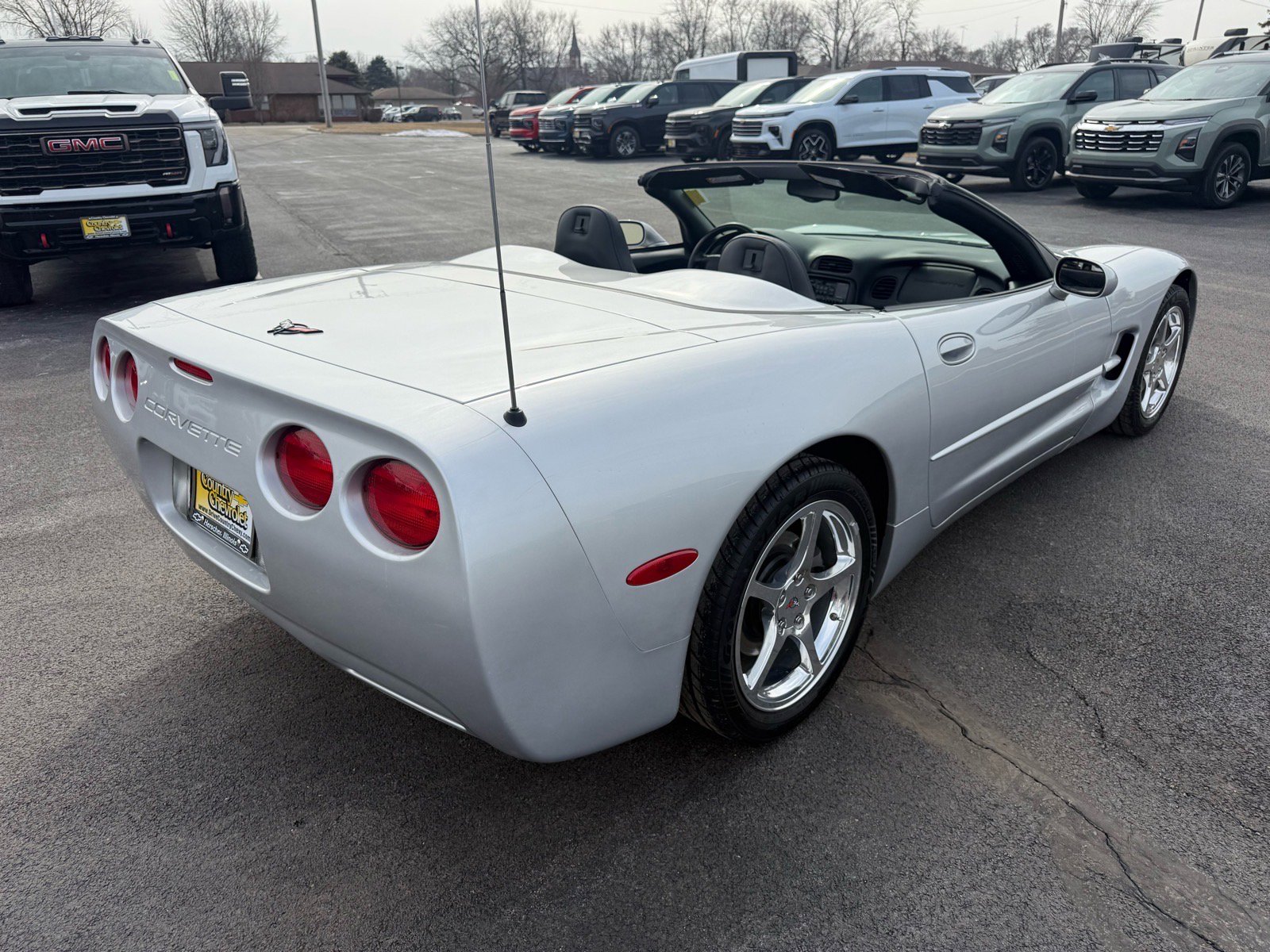 Used 2002 Chevrolet Corvette Convertible w/ Preferred Equipment Group1 RWD image 9