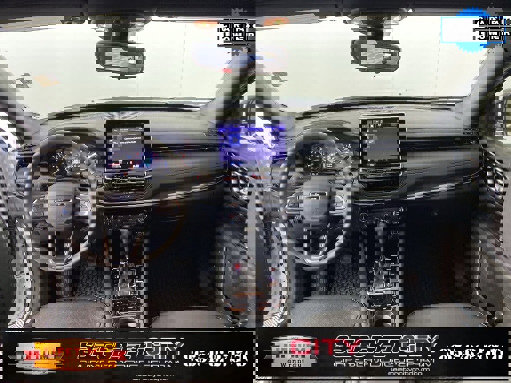 Used 2025 Jeep Compass Latitude w/ Altitude Special Edition image 27