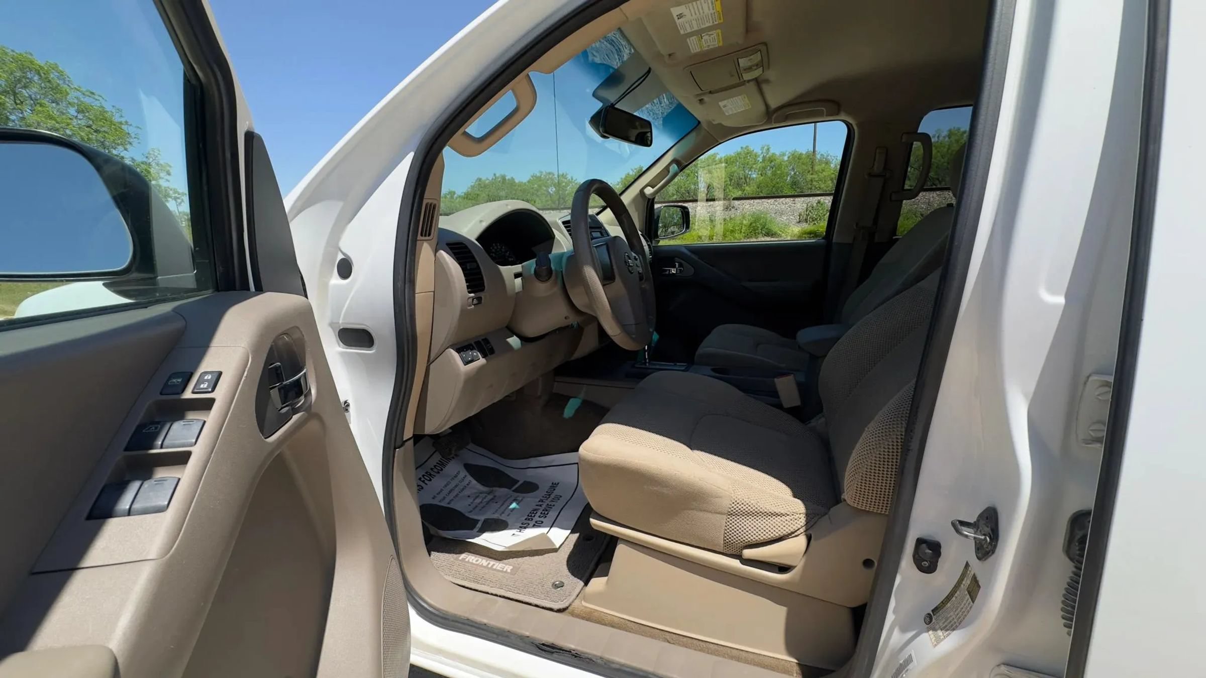 Used 2012 Nissan Frontier SV RWD image 16