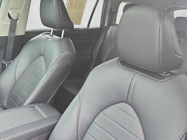 Used 2022 Toyota Highlander XLE FWD image 16