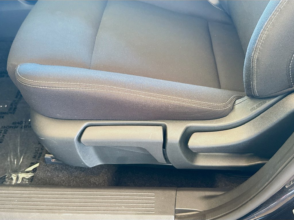 Used 2024 Nissan Rogue S AWD/4WD image 17
