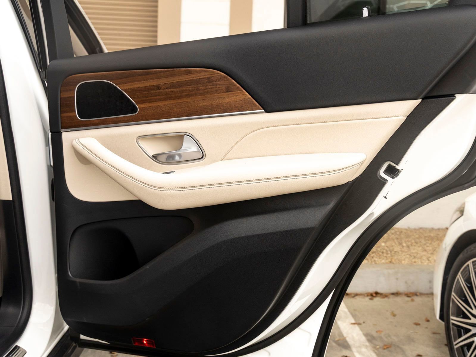 Used 2025 Mercedes-Benz GLE 350 4MATIC image 22