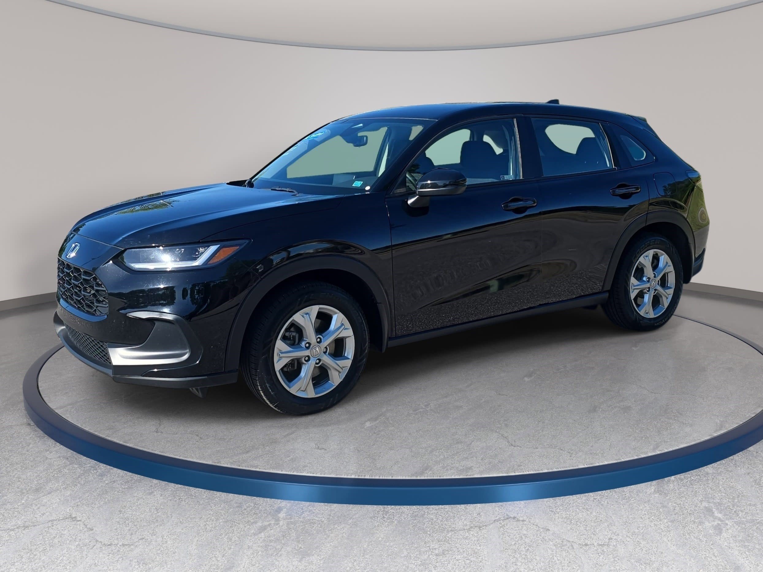 Used 2023 Honda HR-V LX image 1