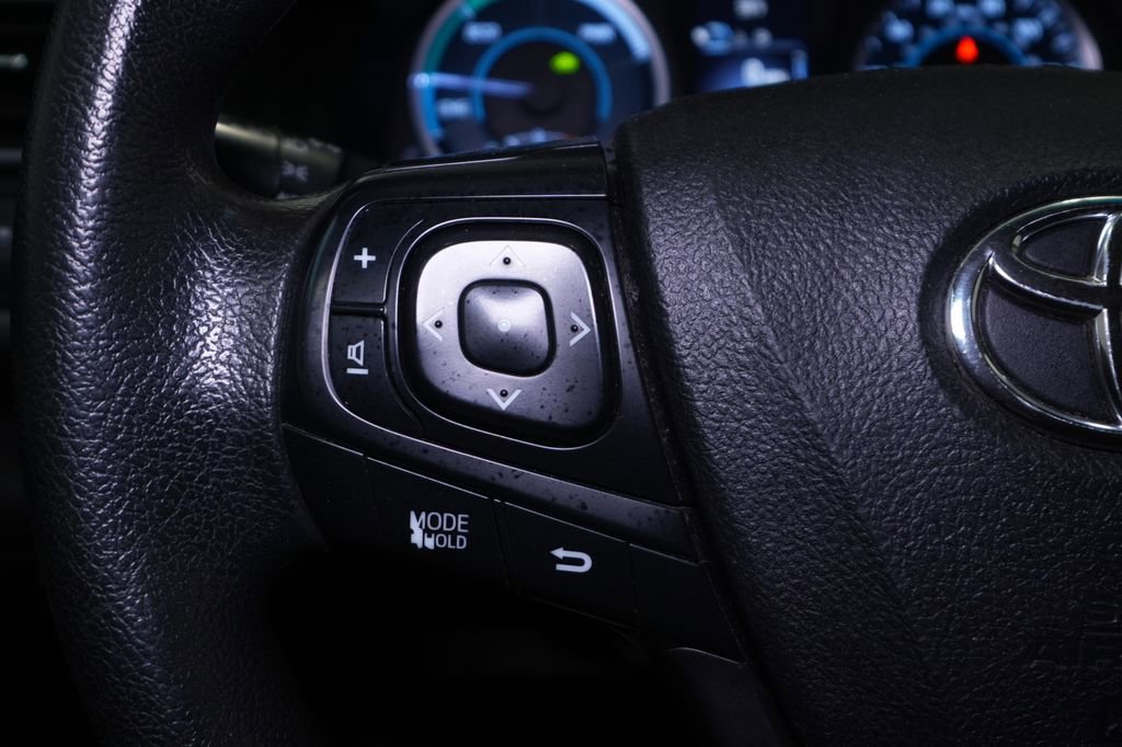 Used 2017 Toyota Camry LE FWD image 32