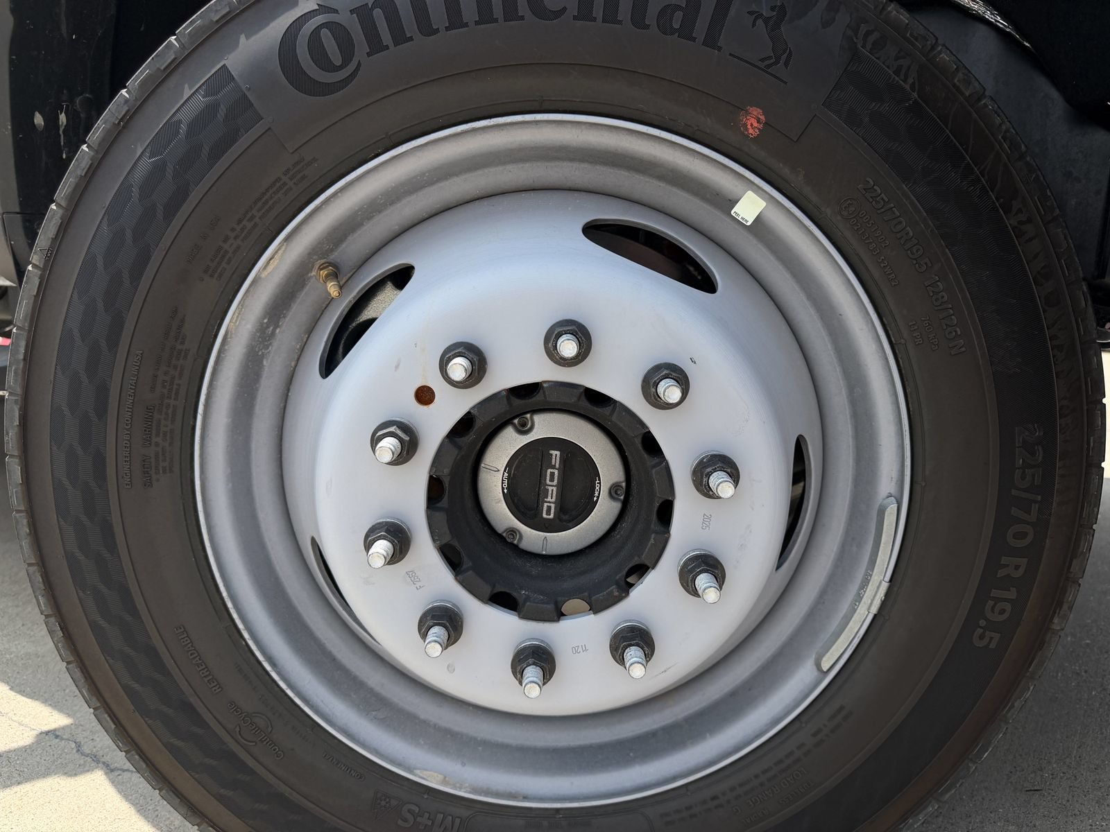 New 2026 Ford F550 4x4 Regular Cab Super Duty image 8