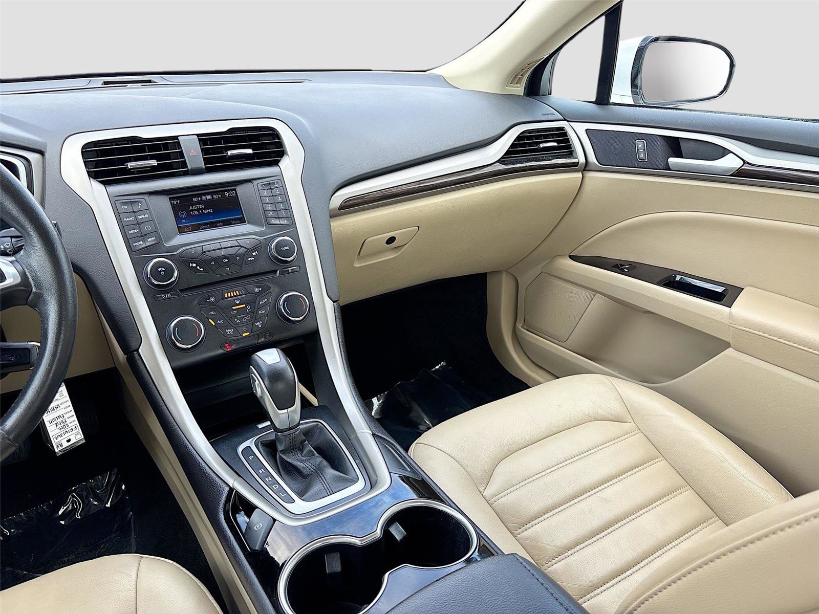 Used 2015 Ford Fusion SE w/ Equipment Group 502A image 23