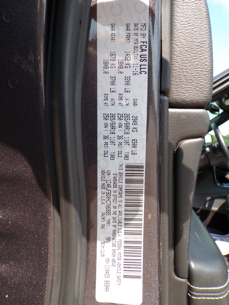 Used 2017 Jeep Grand Cherokee Limited AWD/4WD image 33