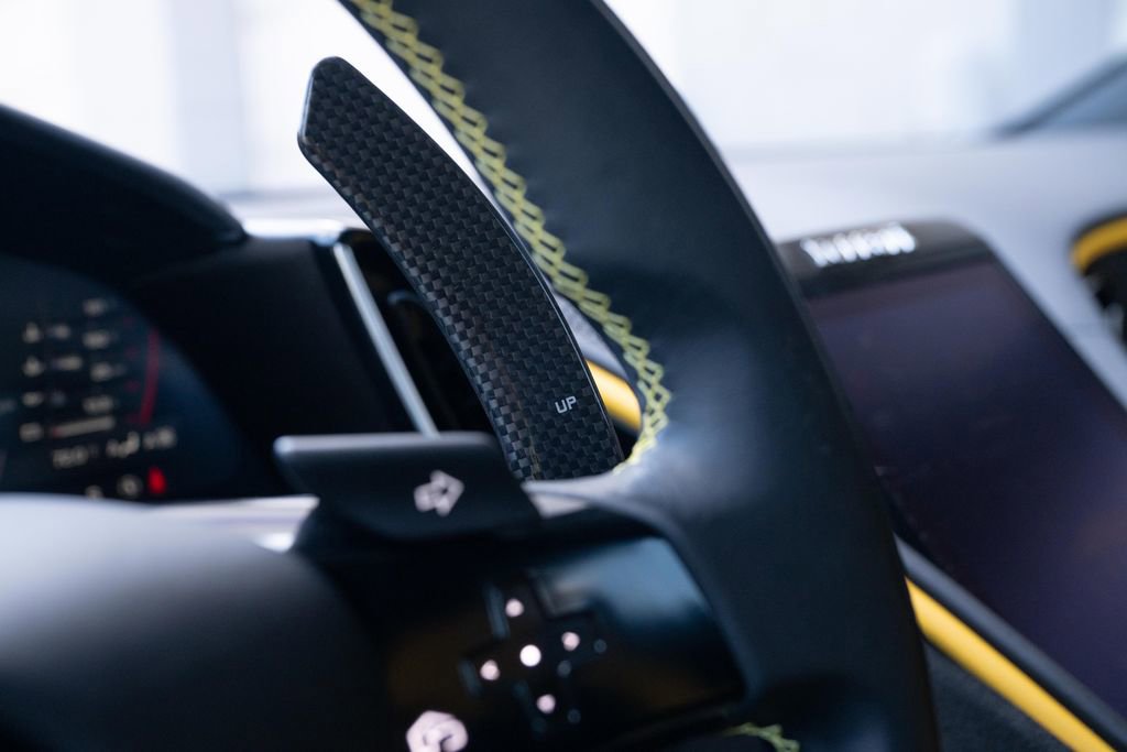 Used 2024 Ferrari Roma Spider image 36