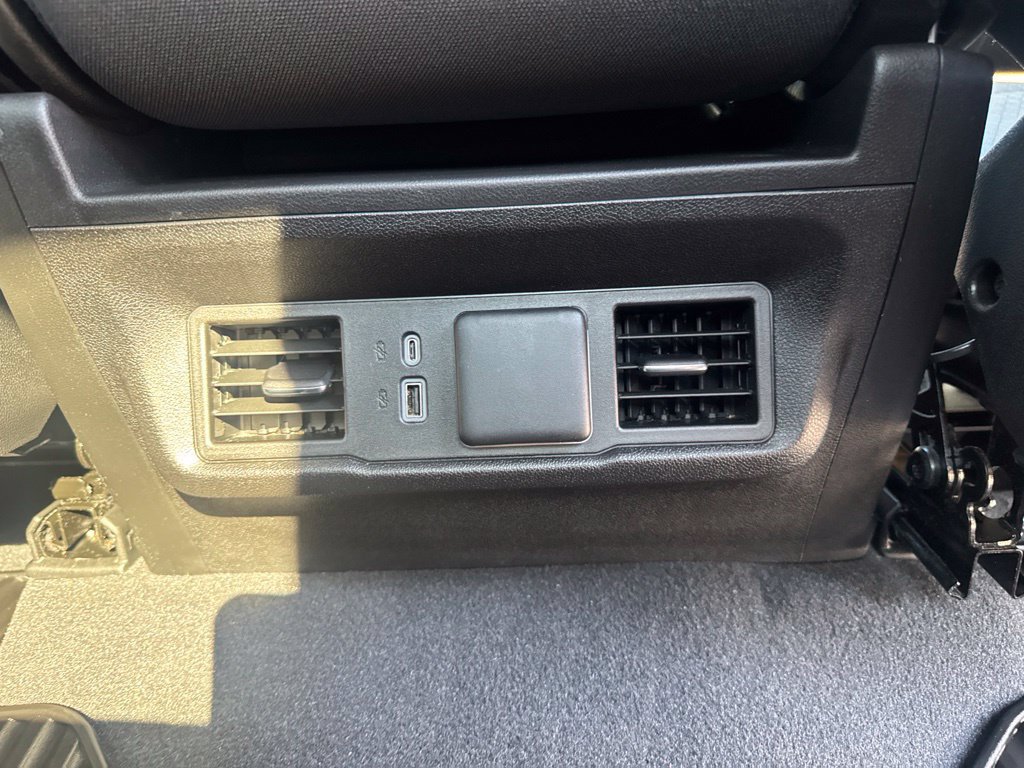 Used 2023 Chevrolet Silverado 1500 LT AWD/4WD image 26
