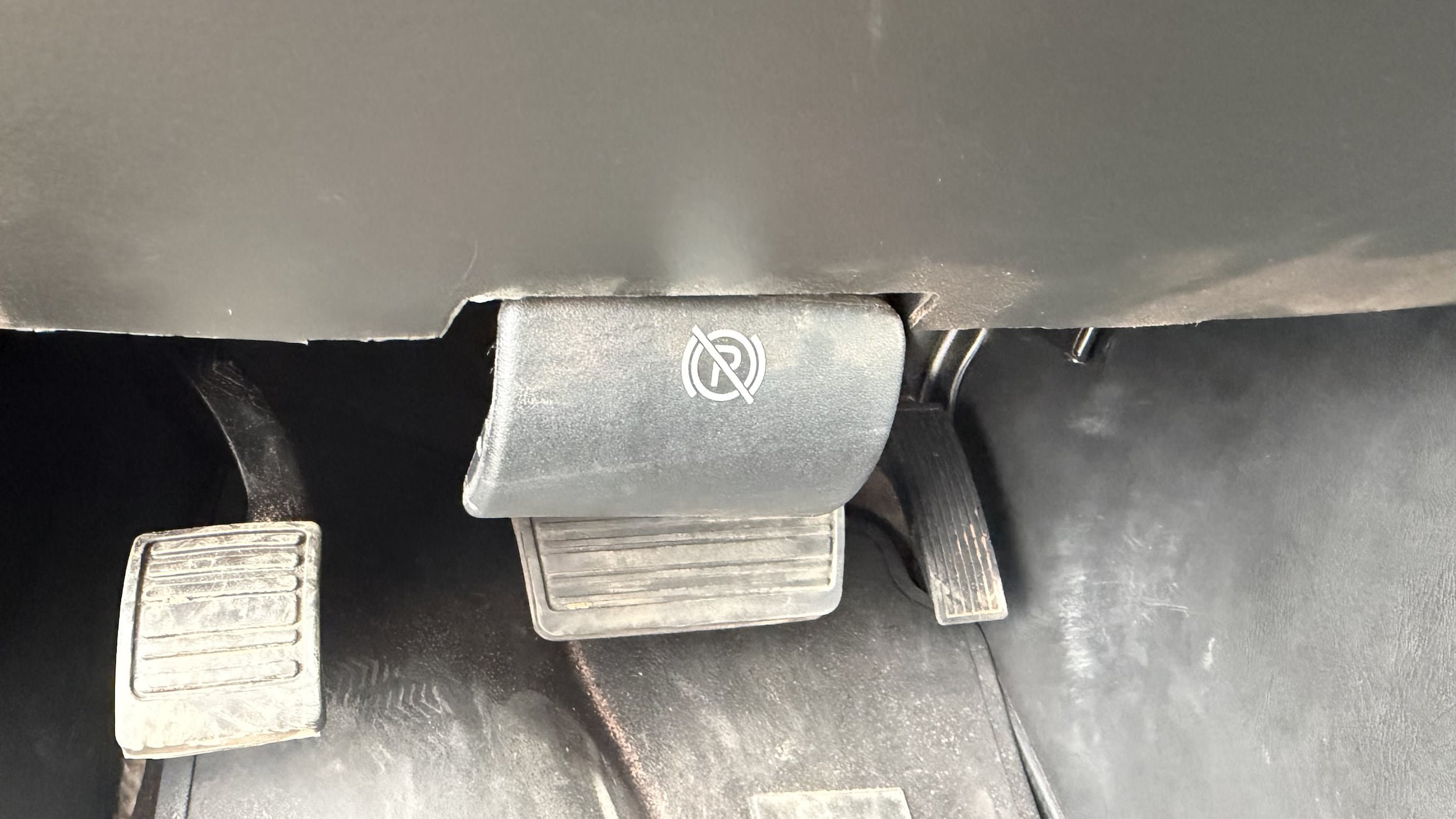 Used 2024 Chevrolet Express 3500 LS RWD image 28