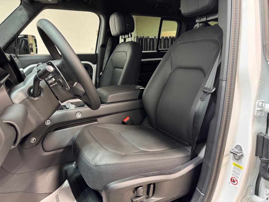 New 2025 Land Rover Defender 110 V8 image 24