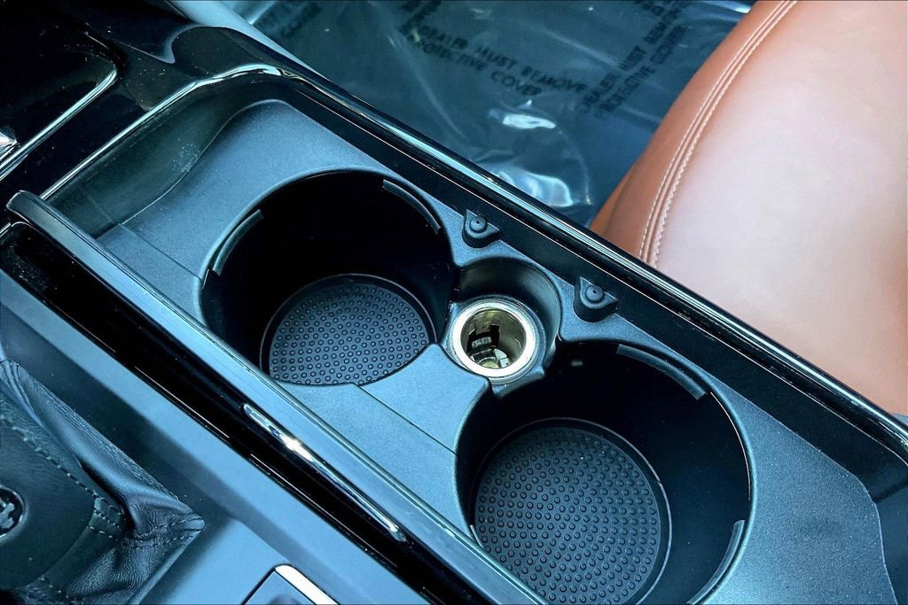 Used 2023 Maserati Levante GT image 16