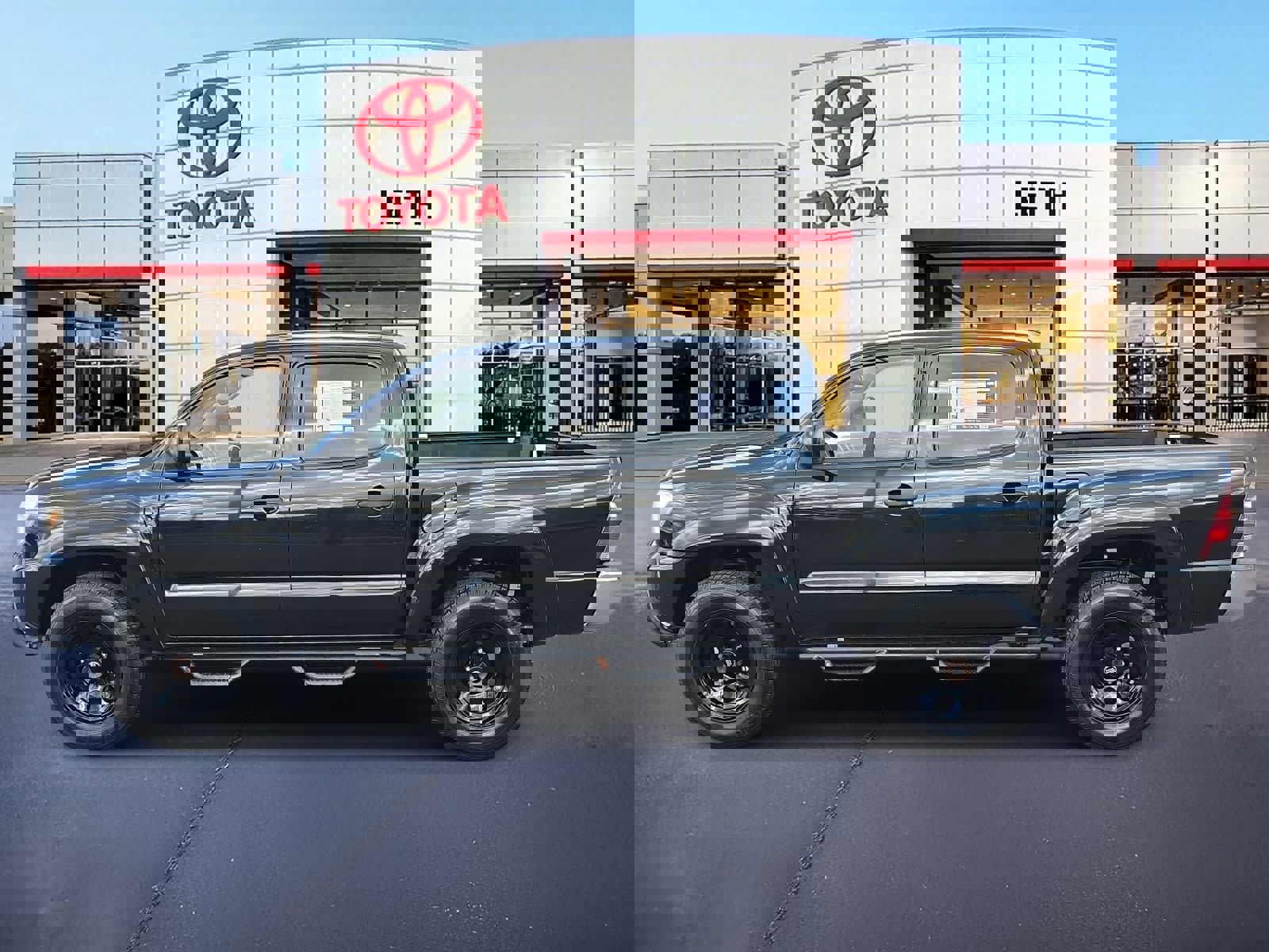 Used 2013 Toyota Tacoma 4x4 Double Cab w/ SR5 Pkg image 8