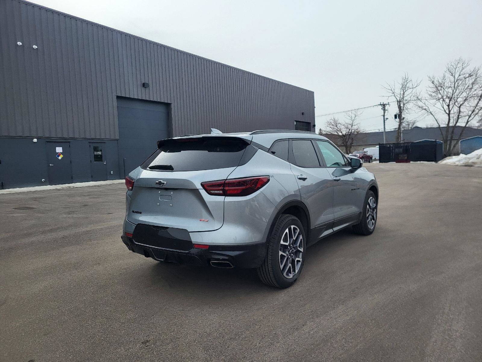 Used 2025 Chevrolet Blazer RS w/ Enhanced Convenience Package image 3