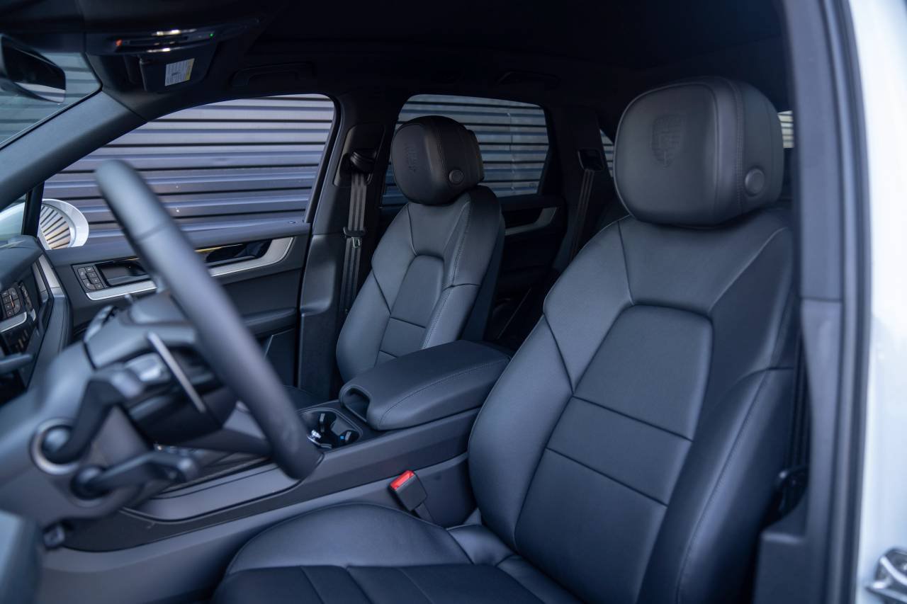 New 2026 Porsche Cayenne S AWD/4WD image 5