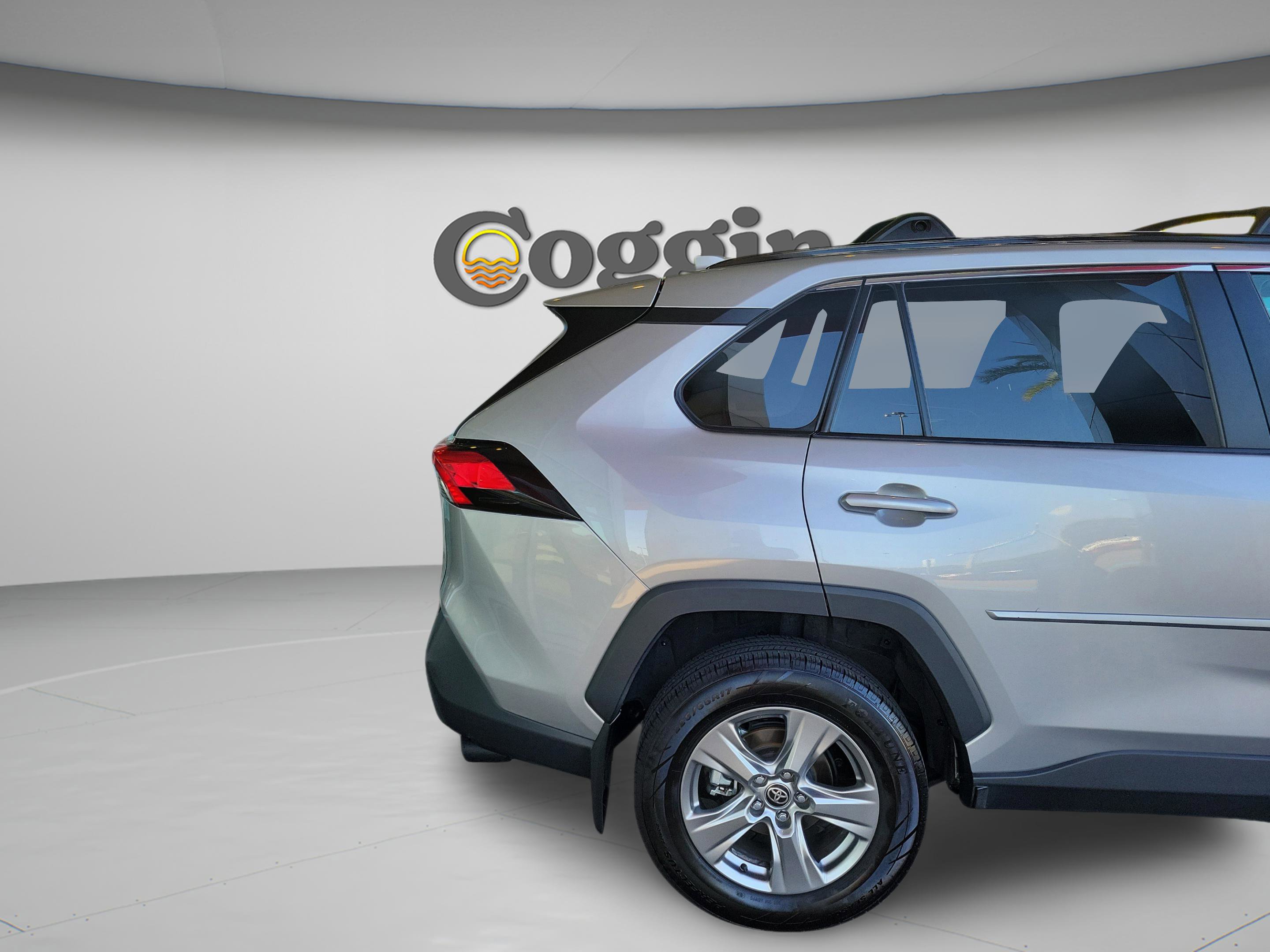 Used 2024 Toyota RAV4 XLE w/ Convenience Package image 31