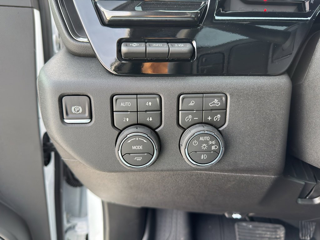 New 2026 Chevrolet Silverado 2500 ZR2 image 16