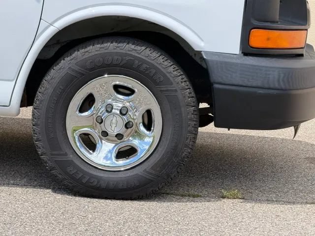 Used 2007 Chevrolet Express 1500 RWD image 30