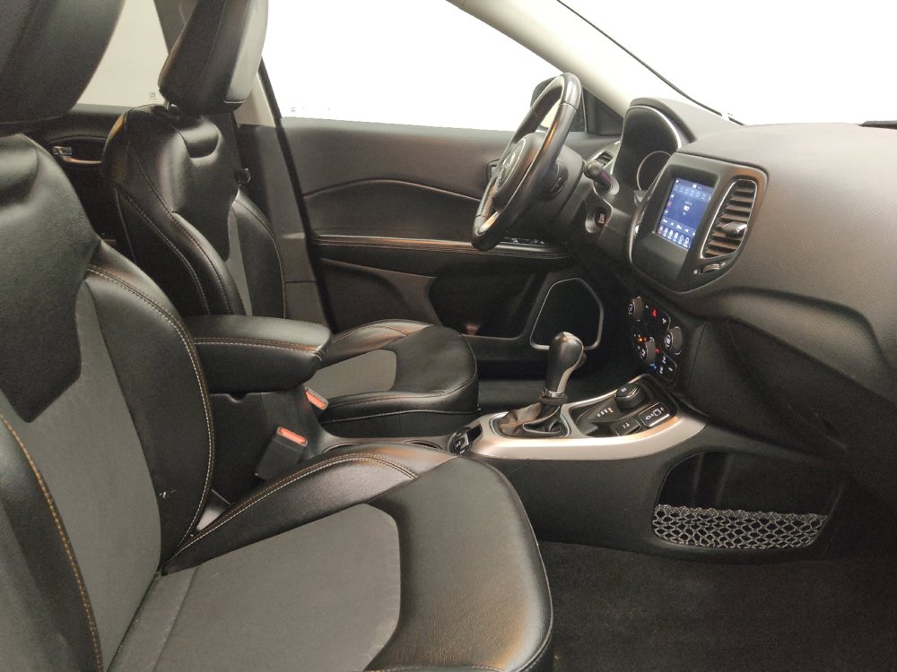 Used 2019 Jeep Compass Latitude image 21