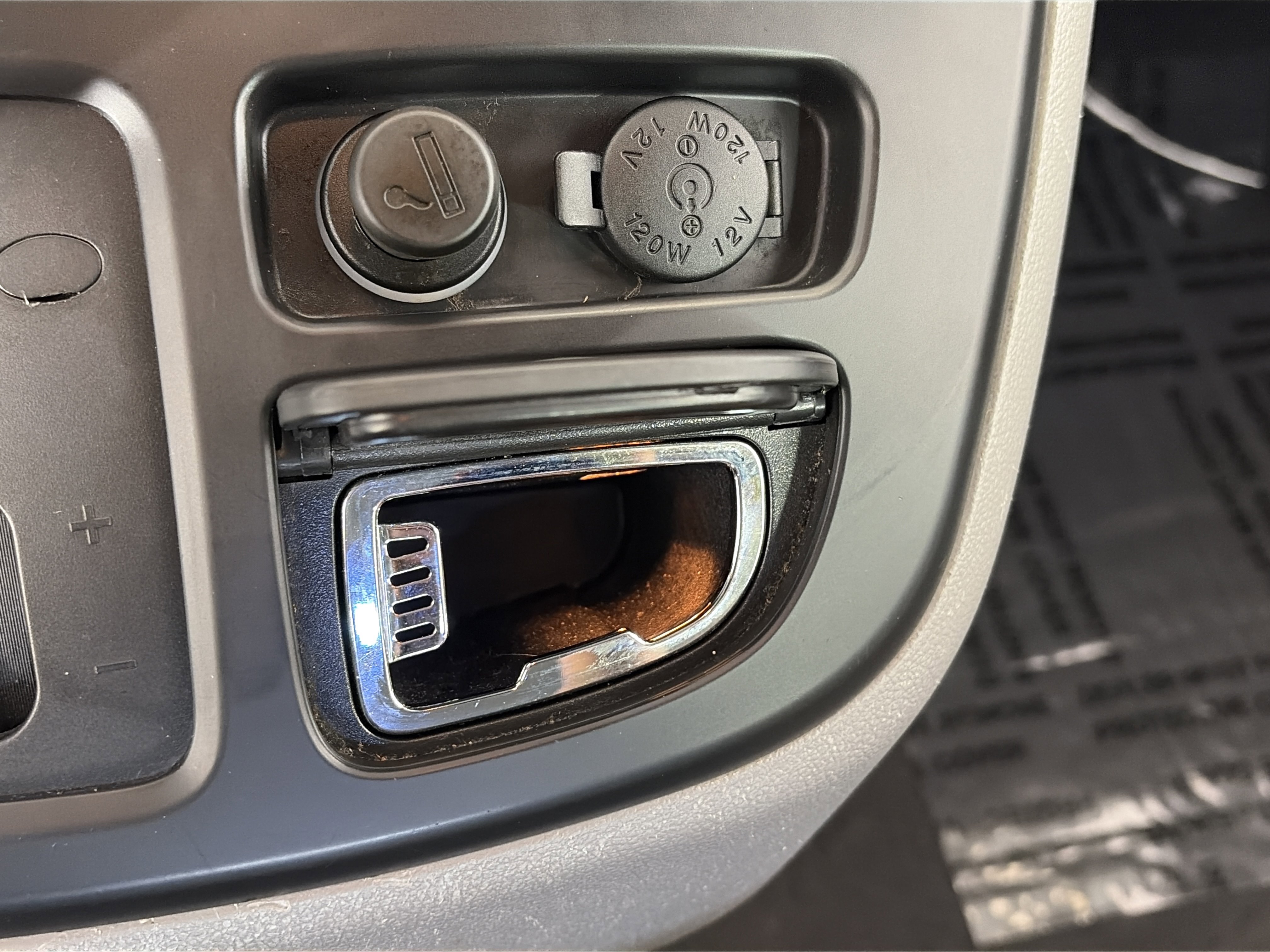 Used 2012 Kia Sedona LX w/ PWR Pkg image 22