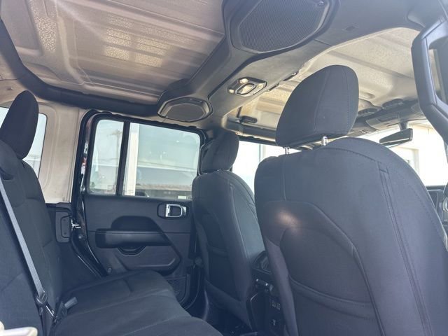 Used 2022 Jeep Wrangler Unlimited Sahara w/ Cold Weather Group image 26