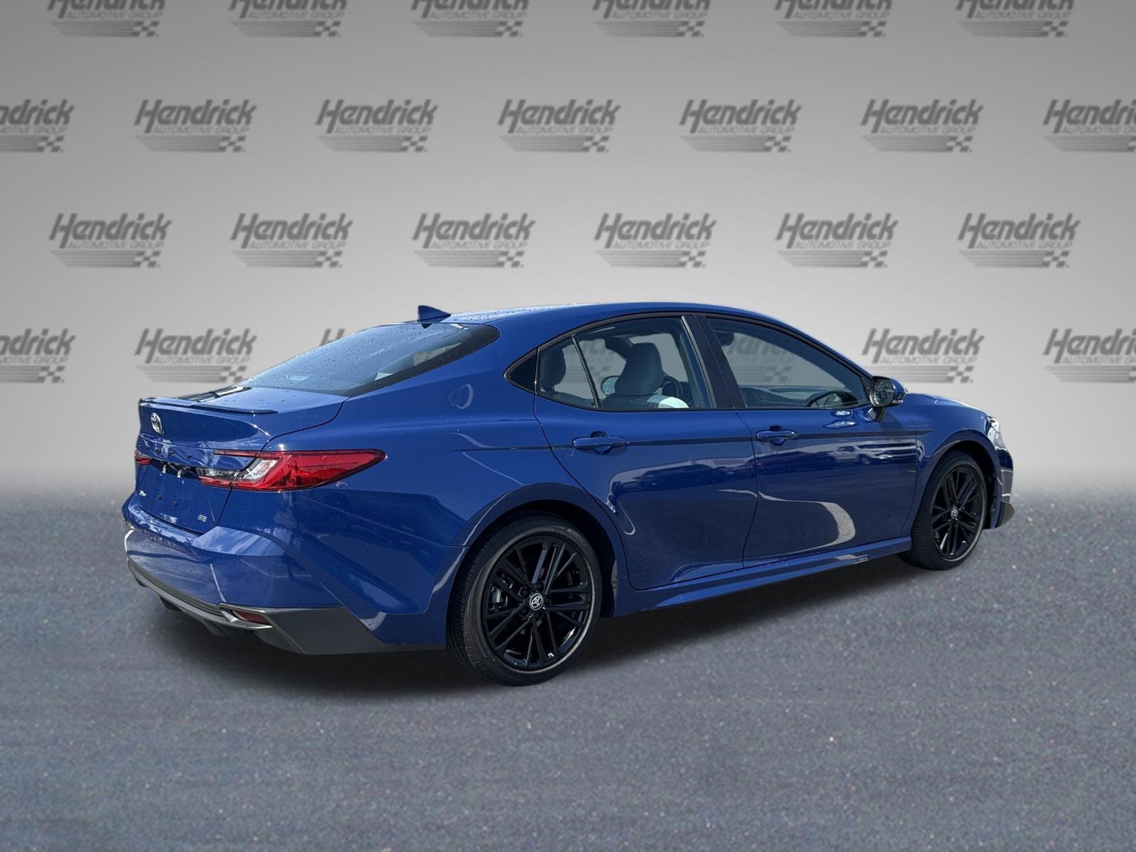 Used 2025 Toyota Camry SE w/ Multimedia Upgrade Package FWD image 9