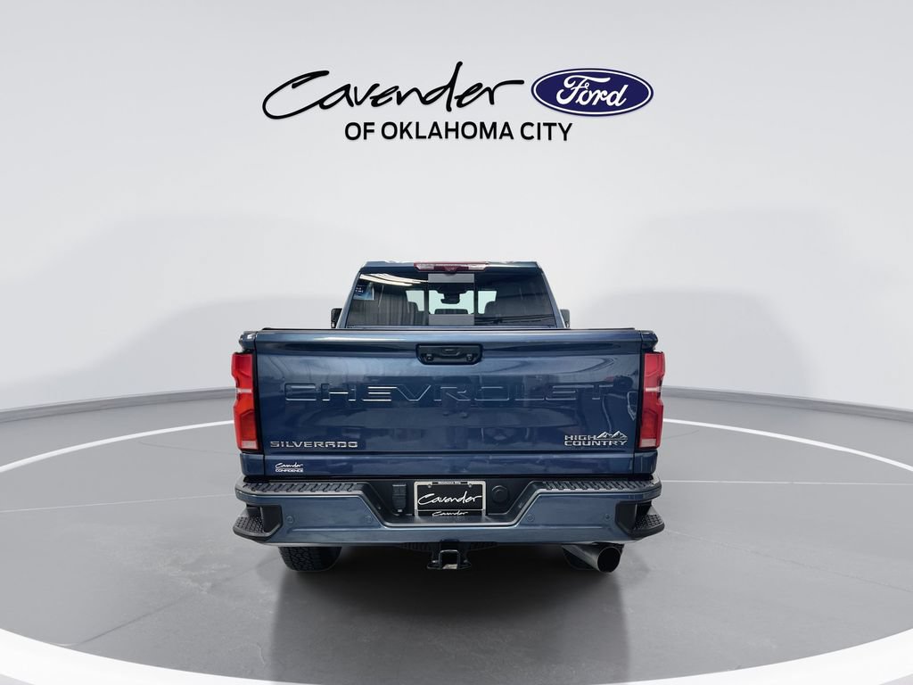 Used 2024 Chevrolet Silverado 2500 High Country w/ Technology Package AWD/4WD image 7