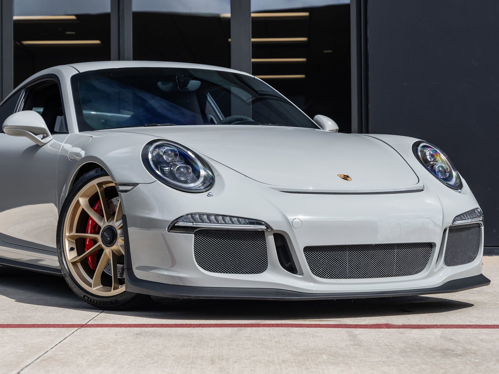 Used 2015 Porsche 911 GT3 RWD image 9