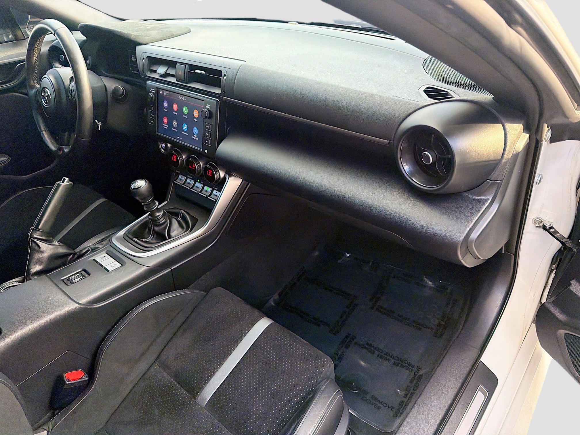 Used 2023 Toyota GR86 Premium image 29